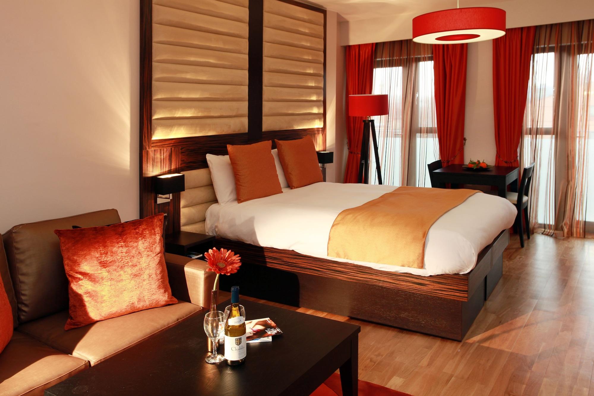 Maitrise Suites Apartment Hotel Ealing - Лондон Экстерьер фото